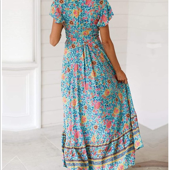 Gorgeous wrap dress in turquoise print! - Picture 3 of 10